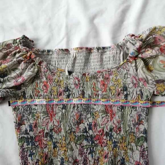 By Anthropologie Aurelia Floral Smocked Top Blouse with Puff Sleeves Large - Picture 13 of 16